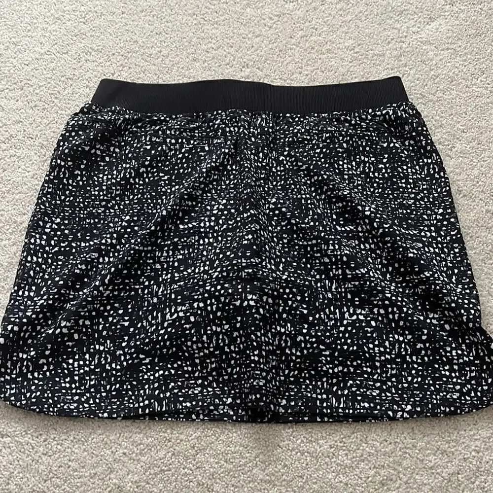 Cypress Club Women's Skort Built-in Shorts Tummy Smoothing Size M